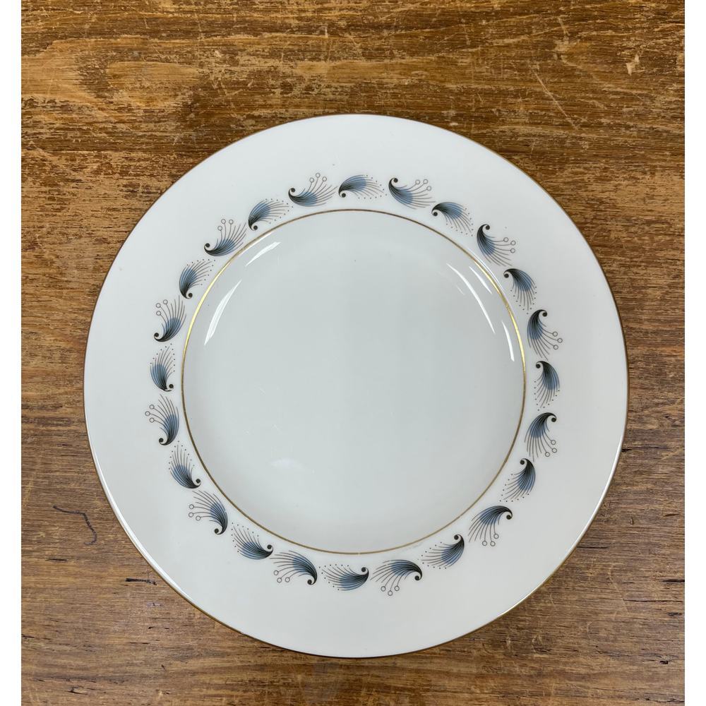 Wedgwood Bone China "Stardust" Lunch Plate. KK350